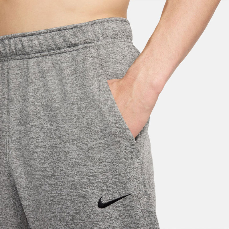 Nike tapered therma pants online